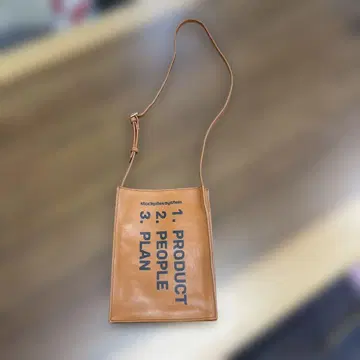 인톡시 브라운 가죽 숄더백