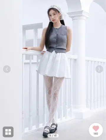 SNIDEL 화이트 플레어 스커트