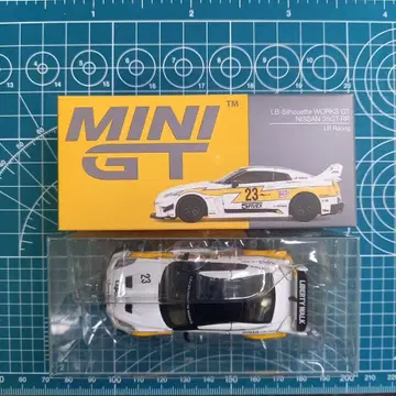 MINIGT LB works R35 GT-RR 1/64 LBWK 미니GT