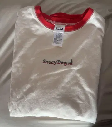 Saucy Dog 롱T 아이보리 x 레드