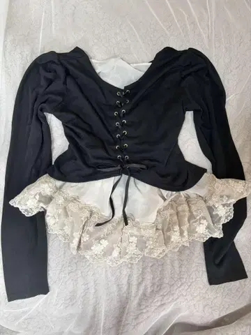 엑시즈팜 백 레이스업 레이어드 스타일 긴팔 티셔츠 히메카지