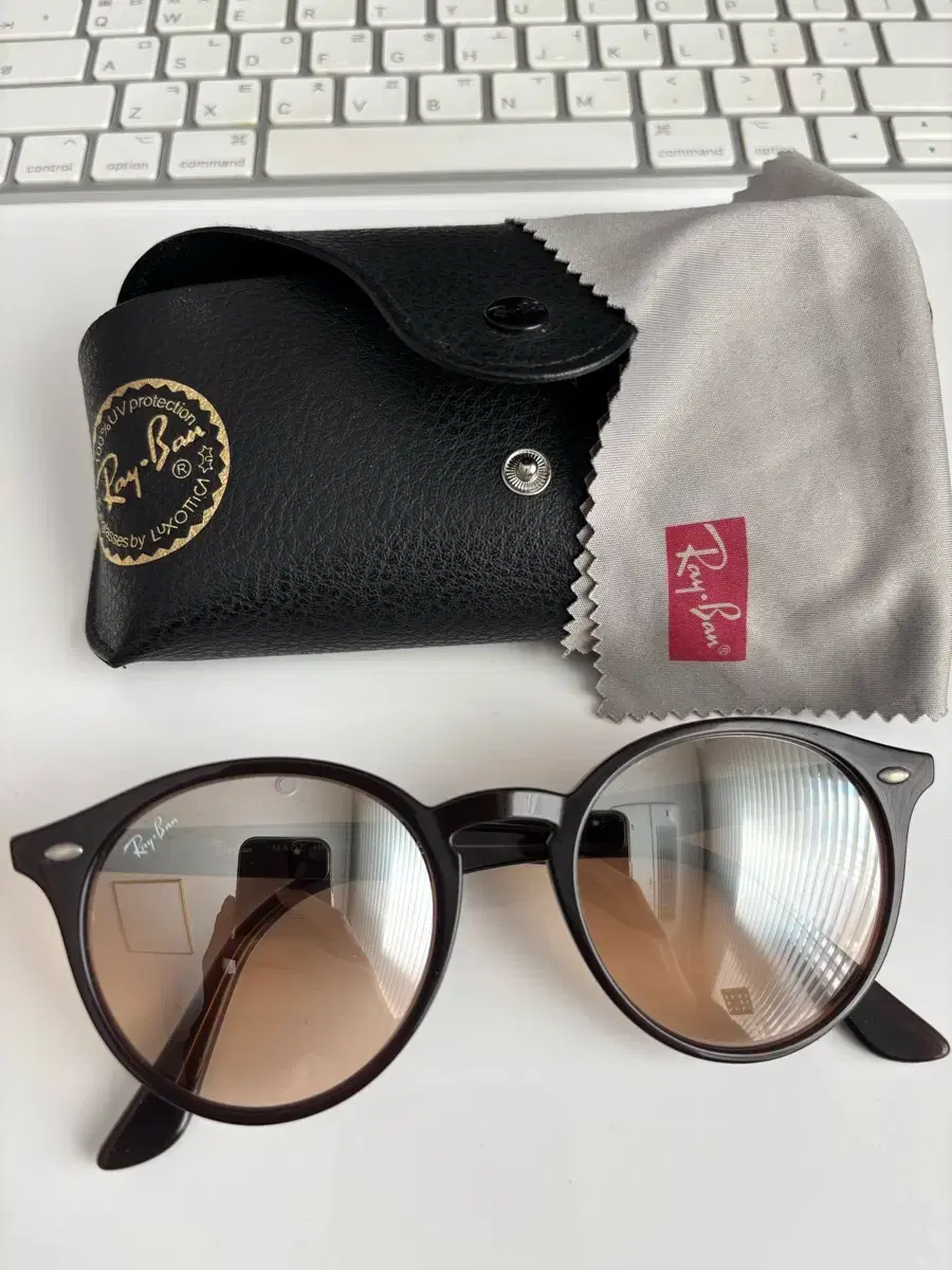 RAYBAN Rayban Sunglasses Case #레이밴,#레이벤,#선글라스,#남자선글라스 on Bunjang Global  Site., image size:900x1200