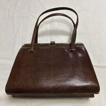 브라운 크로커다일풍 핸드백