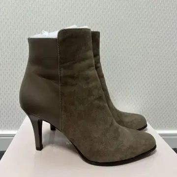 새상품급 MODO ET JACOMO 스웨이드 가죽 부츠 24.5