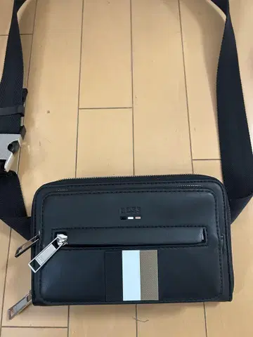 BOSS 블랙 숄더백