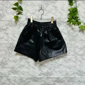 shangpin 블랙 합성 피혁 숏팬츠 M 사이즈 허리밴딩 여름