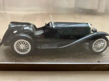 미니카 brumm Alfa Romeo