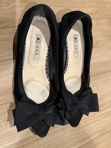 DIANA 블랙 플랫슈즈 23.5cm