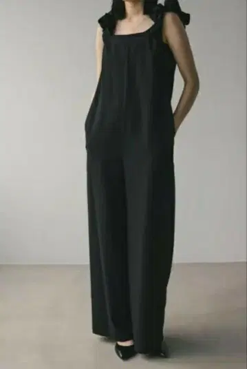 새상품급 STYLEMIXER 숄더 셔링 올인원 S 블랙