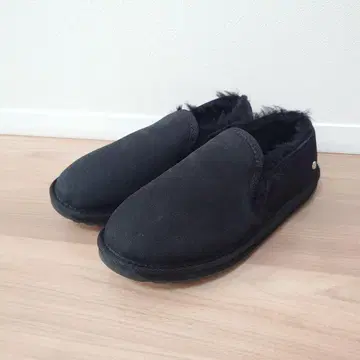 EMU 슬립온 24cm