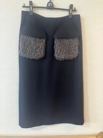 레리안 스커트