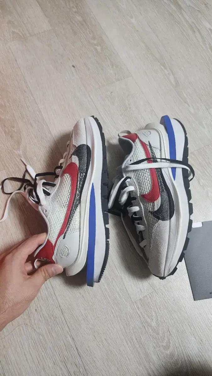 Nike x Sacai Vaporwaffle Royal Fuchsia 255 with Box