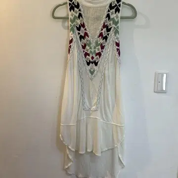Free People 자수 장식 화이트 슬리브리스 튜닉