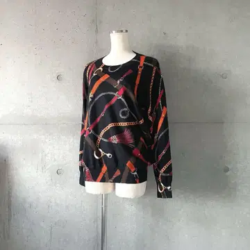 택 포함 새상품 체인 벨트 태슬 패턴 긴팔 니트 풀오버 블랙 M