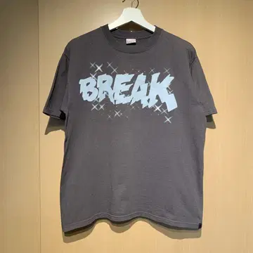BREAK 그래픽T셔츠 그레이