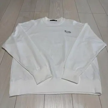 맨투맨 플라워 로고 크루