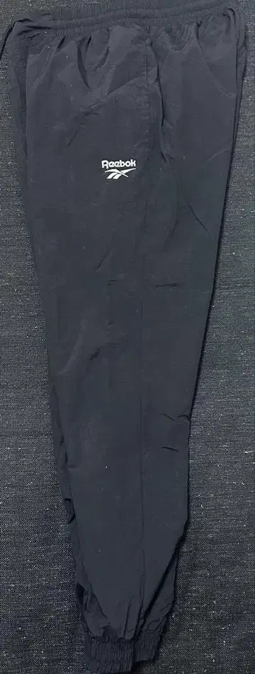 Reebok 블랙 팬츠