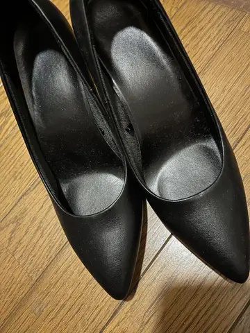 블랙 스틸레토 하이힐