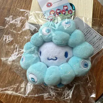 오사카 만박 미야쿠미야쿠 x 산리오 시나몬 롤 카라비너 포함 봉제 인형