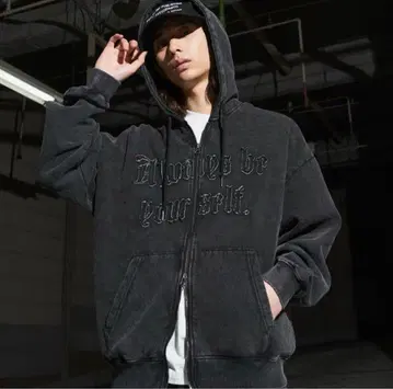 kutir blessu 닮은 빈티지 지퍼 후드티