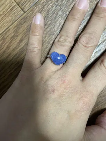 듀모르티에라이트 하트형 반지