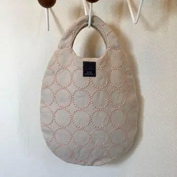 미나 페르호넨 에그백 탬버린