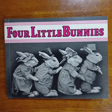 FOUR LITTLE BUNNIES (사진 그림책, 화이트 블랙)