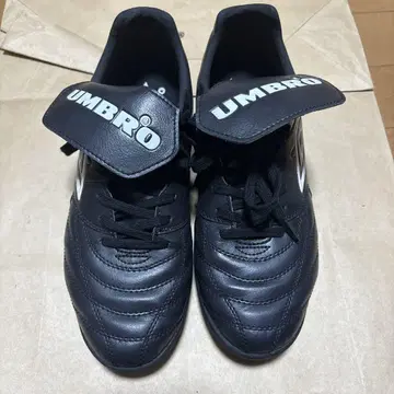 엄브로 별주 Football shoes 축구화 블랙