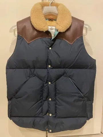 새상품급 로키 마운틴 인기 색상 다운 베스트 38 크리스티 빔즈
