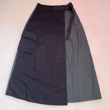 Calvin Klein Jeans 카고풍 랩스커트 ( XS 사이즈 )