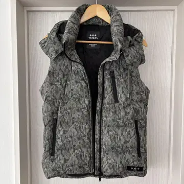 TATRAS 카모 패턴 후드 부착 다운 베스트 타트라스 다운 베스트
