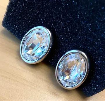 SWAROVSKI 스와로브스키 귀찌