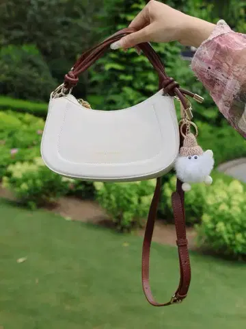 화이트 핸드백 숄더백