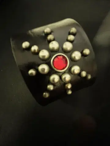 가죽 스터드 팔찌