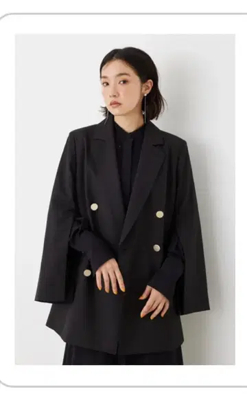 rienda 슬릿 슬리브 W 테일러드 자켓 더블 버튼 블랙