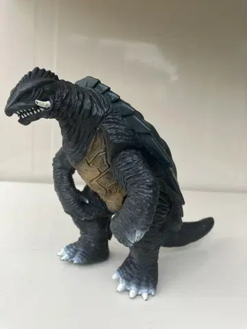 가메라 고질라 피규어