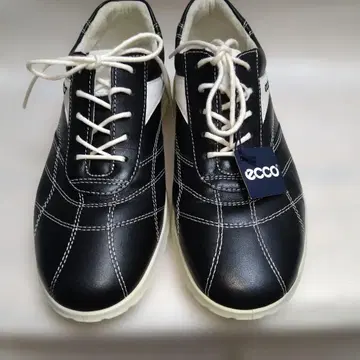 [ 택 포함 새상품 ] ecco 가죽 스니커즈 23cm 블랙