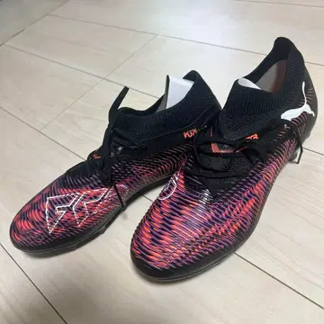 PUMA FUTURE 축구화 블랙/오렌지/퍼플