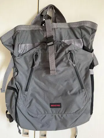 브리핑 x 아스 로니아 콜라보 백팩