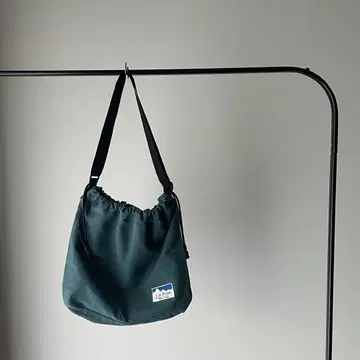 T.O.P club 다크 그린 숄더백
