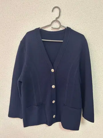네이비 긴팔 가디건 골드 컬러 버튼 미국 수입 구제 의류 빈티지 상품,
