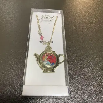 원더랜드의 앨리스 펜던트 워치 티 파티