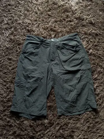 Patagonia 다크 그레이 숏팬츠