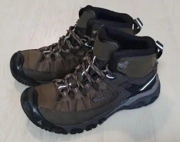 USED KEEN TARGHEE EXP MID WP 27.5cm 올리브