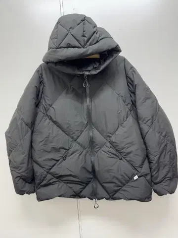 CMF 아웃도어 가먼트 컴피 다운 XL 사이즈 블랙