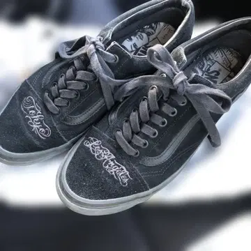 네이버후드 vans 올드스쿨 올 블랙 카툰