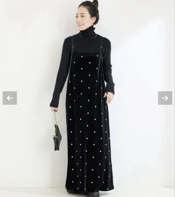 베이세스톡 벨로아 플라워 자수 원피스