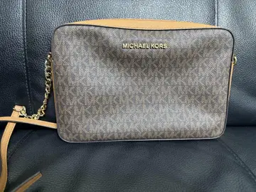 MICHAEL KORS 브라운 숄더백