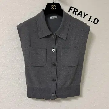 [ 새상품급 ] FRAY I.D 폴로 칼라 슬리브리스 니트 지레