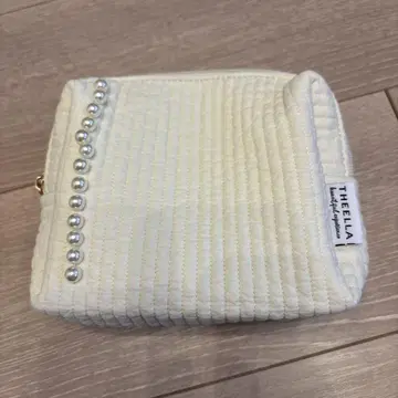 누피 화이트 파우치 펄 장식